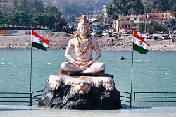 Am Ganges in Rishikesh